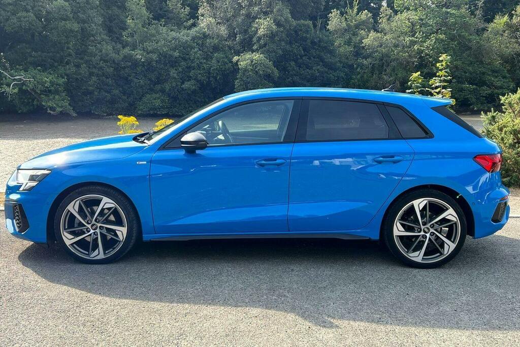 Audi A3 2.0 Tdi 35 Black Edition Sportback S Tr WK73TWV Blue #6