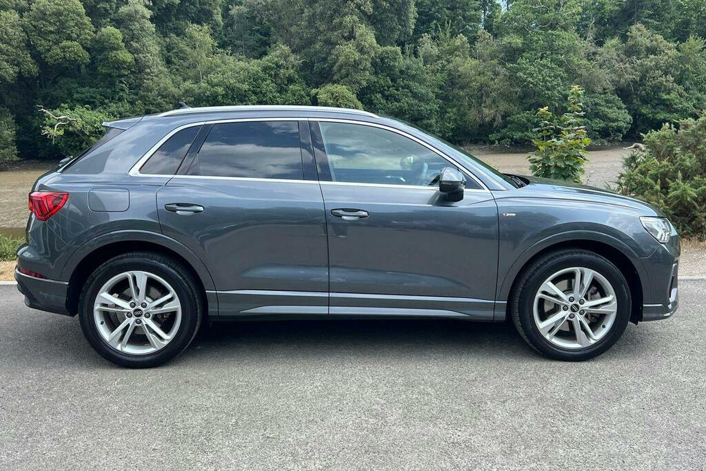 Audi Q3 1.4 Tfsie 45 S Line Suv Plug In Hybrid Grey #2