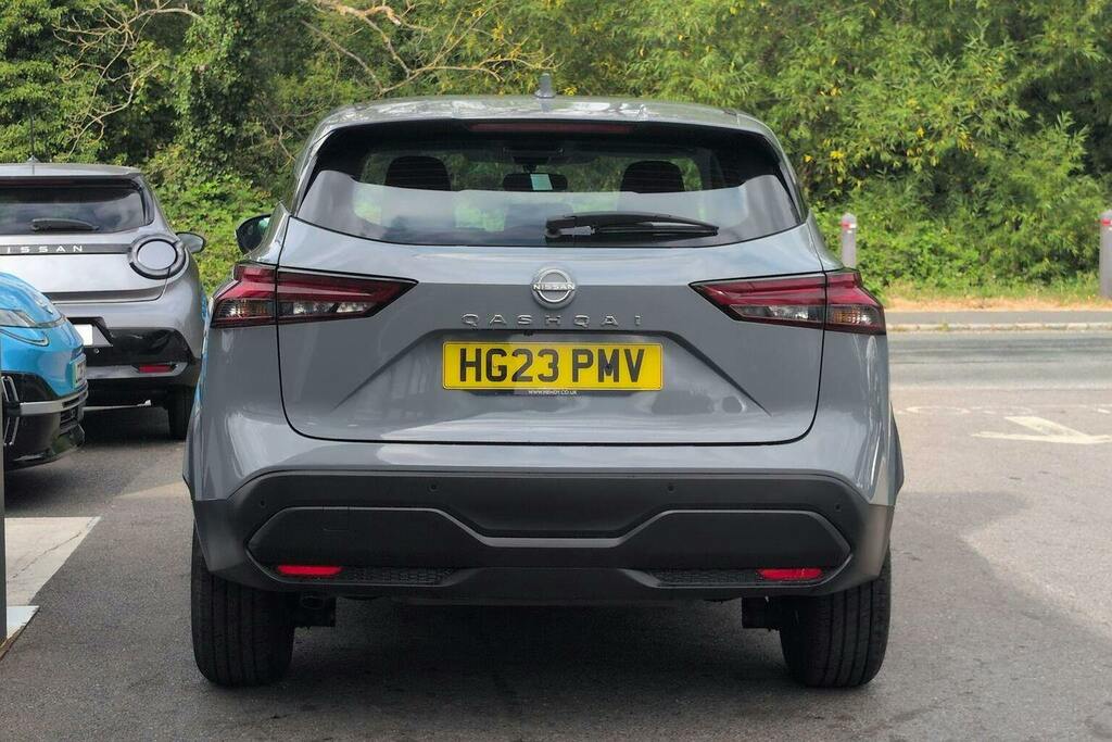Nissan Qashqai 1.3 Dig T Mhev Acenta Premium Suv Hybri HG23PMV Grey #4