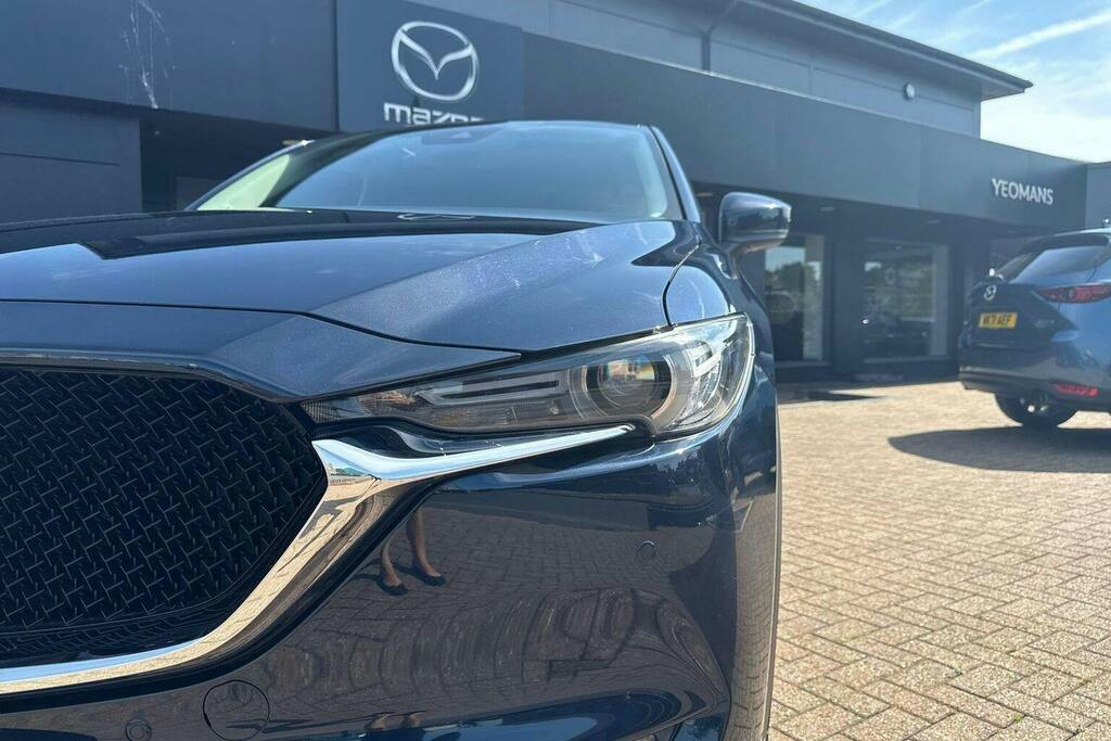 Mazda CX-5 White #39