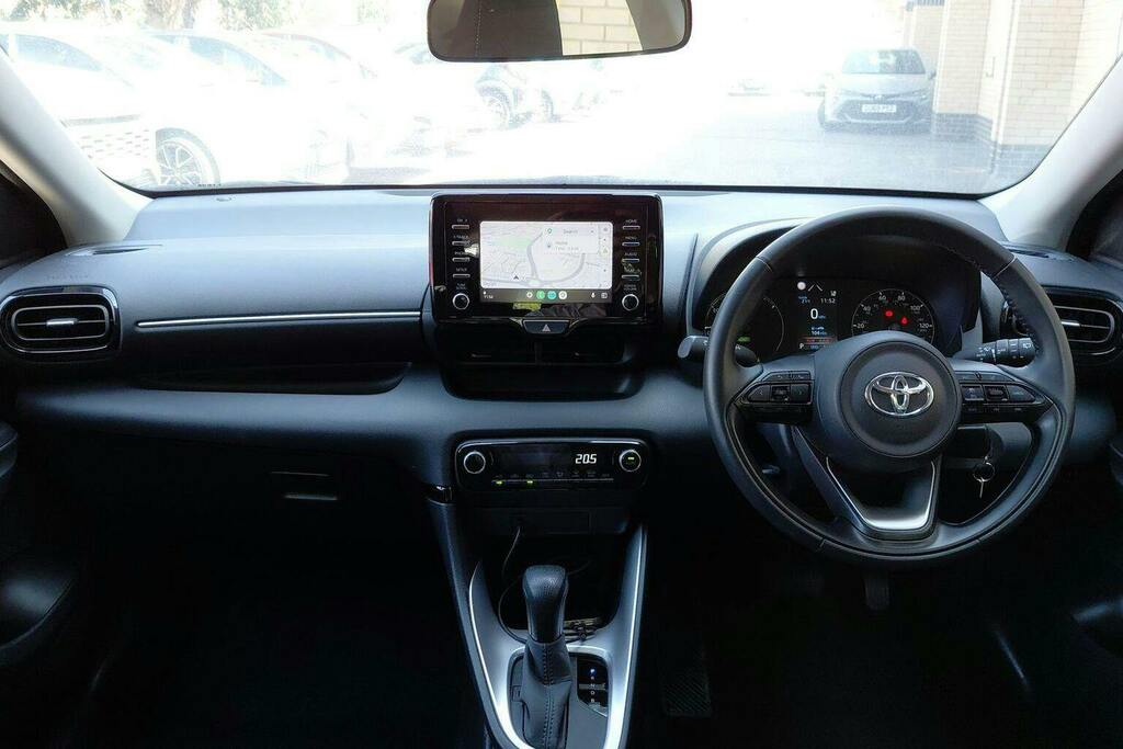 Toyota Yaris 1.5 Vvt H Icon Hatchback Hybrid E Cvt Silver #6