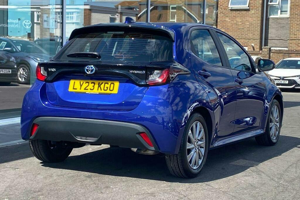 Toyota Yaris 1.5 Vvt H Icon Hatchback Hybrid E Cvt Blue #2