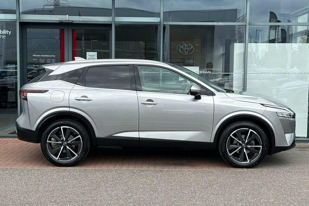 Nissan Qashqai 1.3 Dig T Mhev Tekna Suv Hybrid Xtron FX23YGJ Silver #2