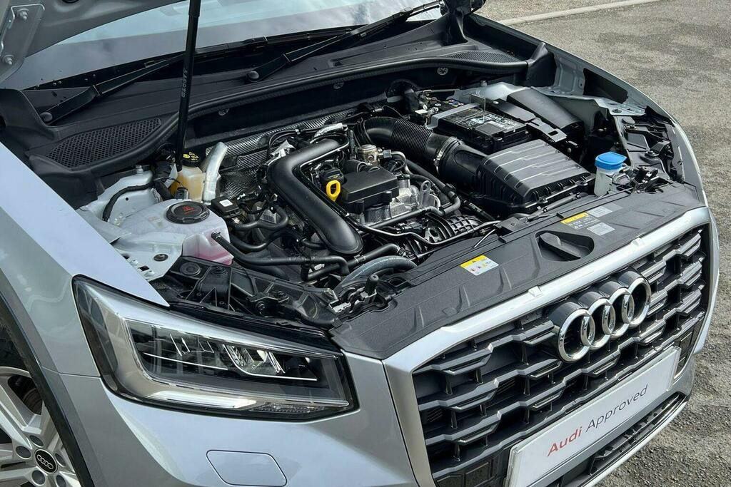 Audi Q2 S Line Black #33