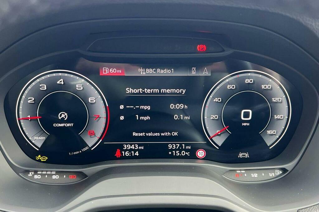 Audi Q2 S Line Black #14