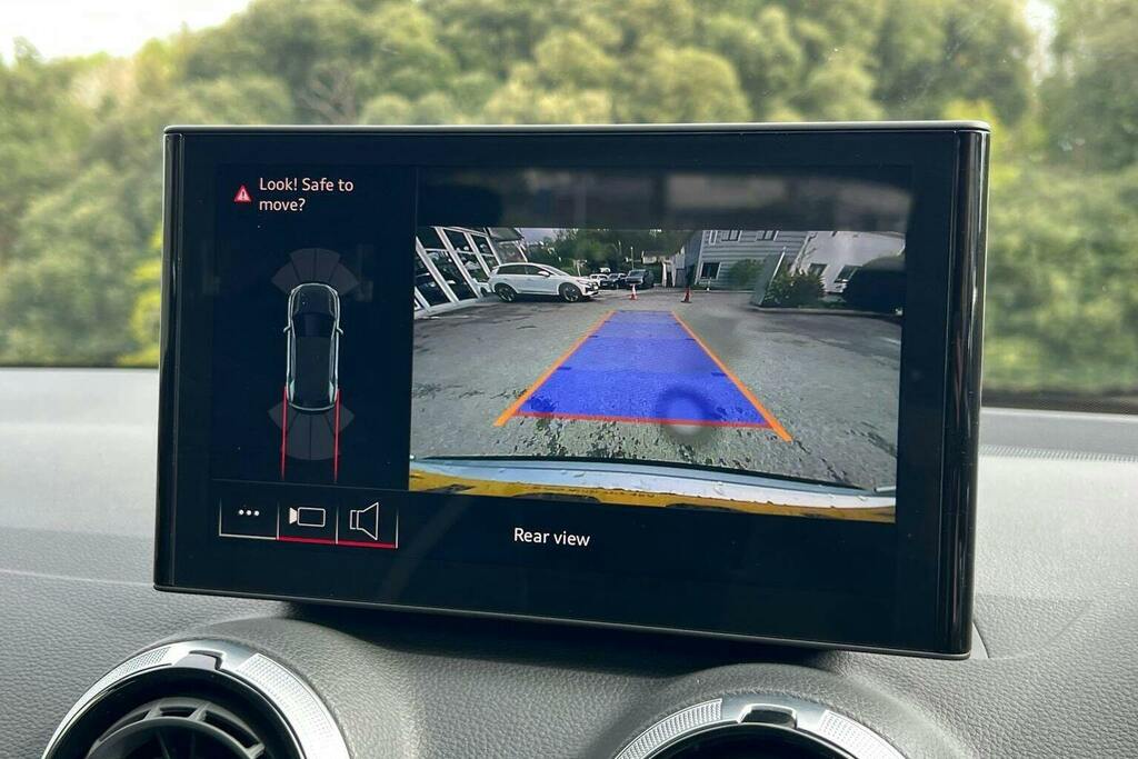 Audi Q2 S Line Black #19