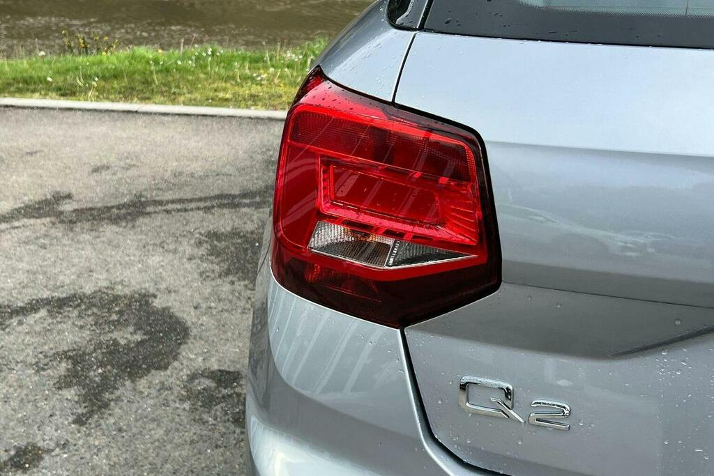 Audi Q2 S Line Black #21