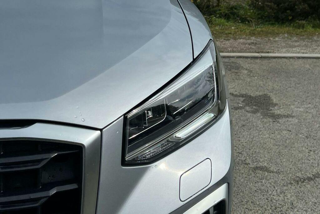 Audi Q2 S Line Black #35