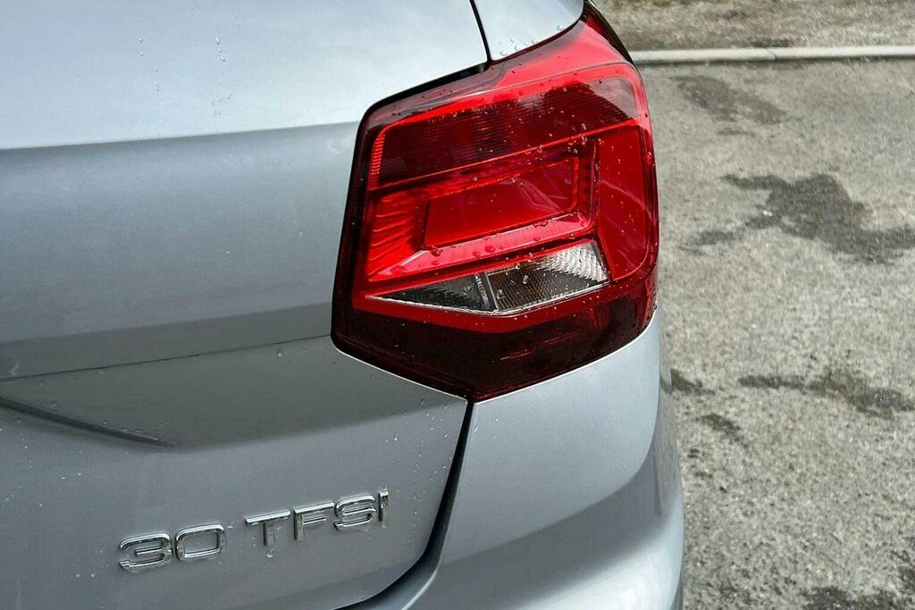 Audi Q2 S Line Black #22