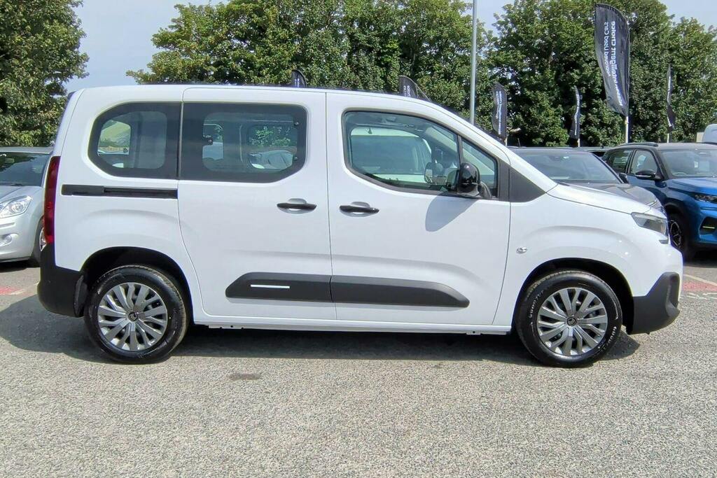 Citroen Berlingo 1.5 Plus M Mpv White #2