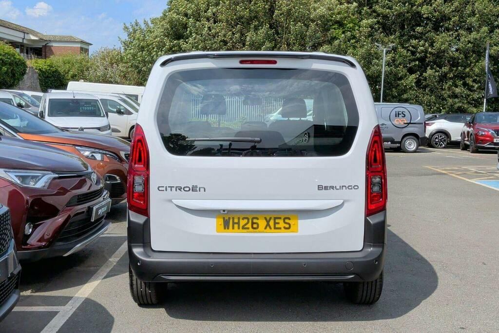 Citroen Berlingo 1.5 Plus M Mpv White #4