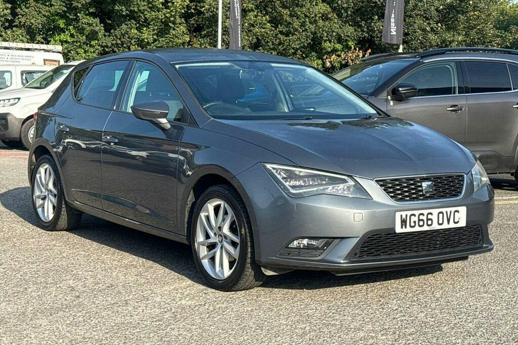 Seat Leon 1.2 Tsi Se Dynamic Technology Hatchback Grey