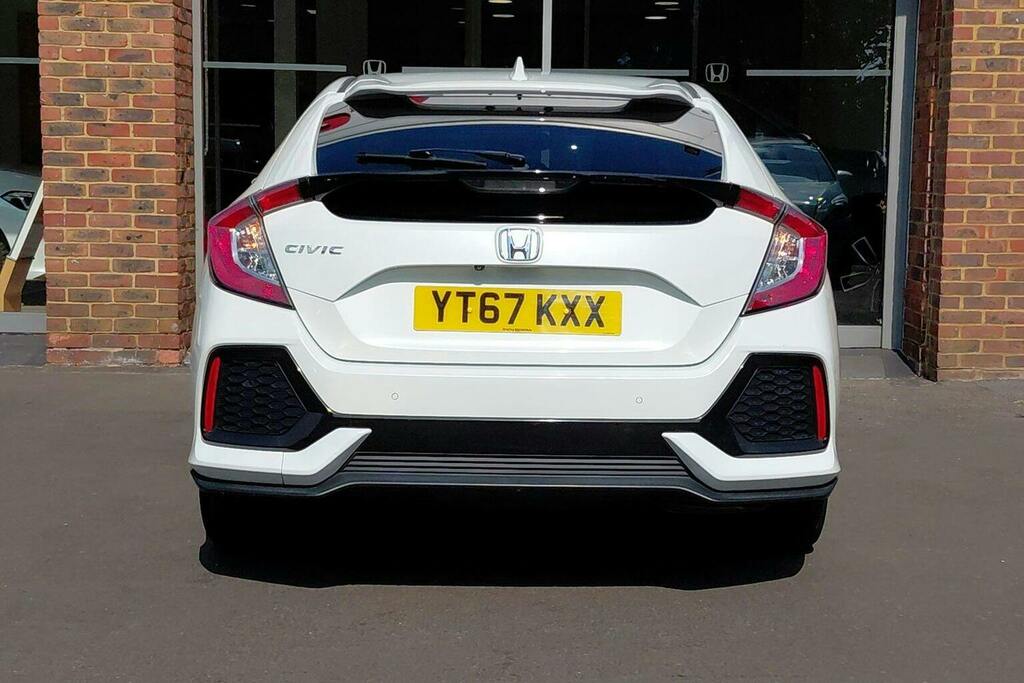 Honda Civic 1.0 Vtec Turbo Ex Hatchback Cvt YT67KXX White #4