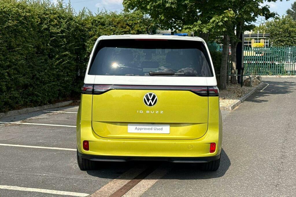 Volkswagen ID.Buzz Pro 77Kwh Style Mpv White #4
