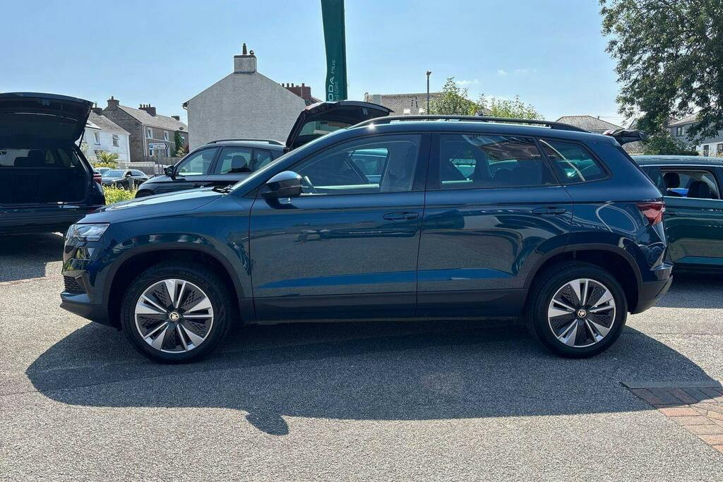 Skoda Karoq 1.5 Tsi Act Se Drive Suv Blue #6