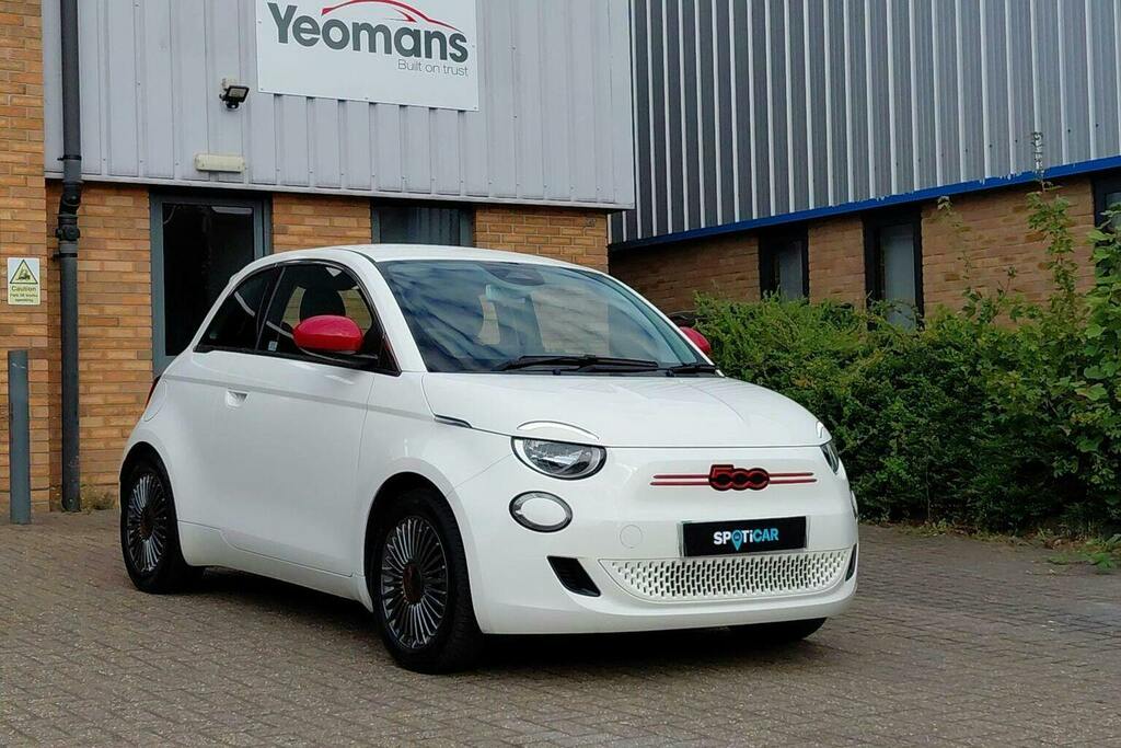 Fiat 500E 42Kwh Red Hatchback White