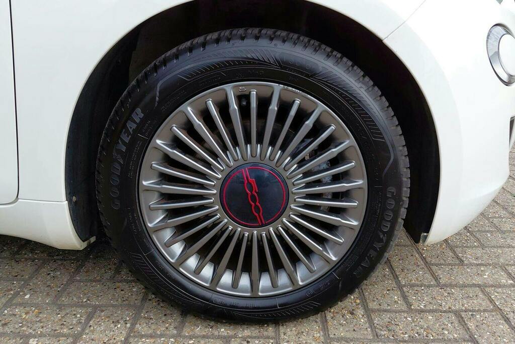 Fiat 500E 42Kwh Icon Black #9