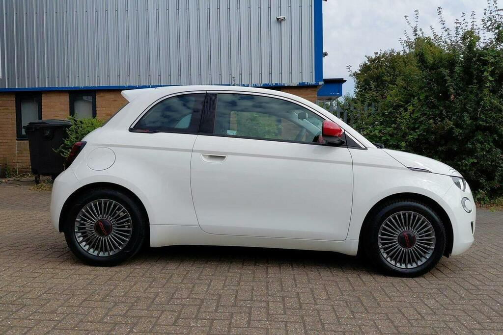 Fiat 500E 42Kwh Red Hatchback White #2