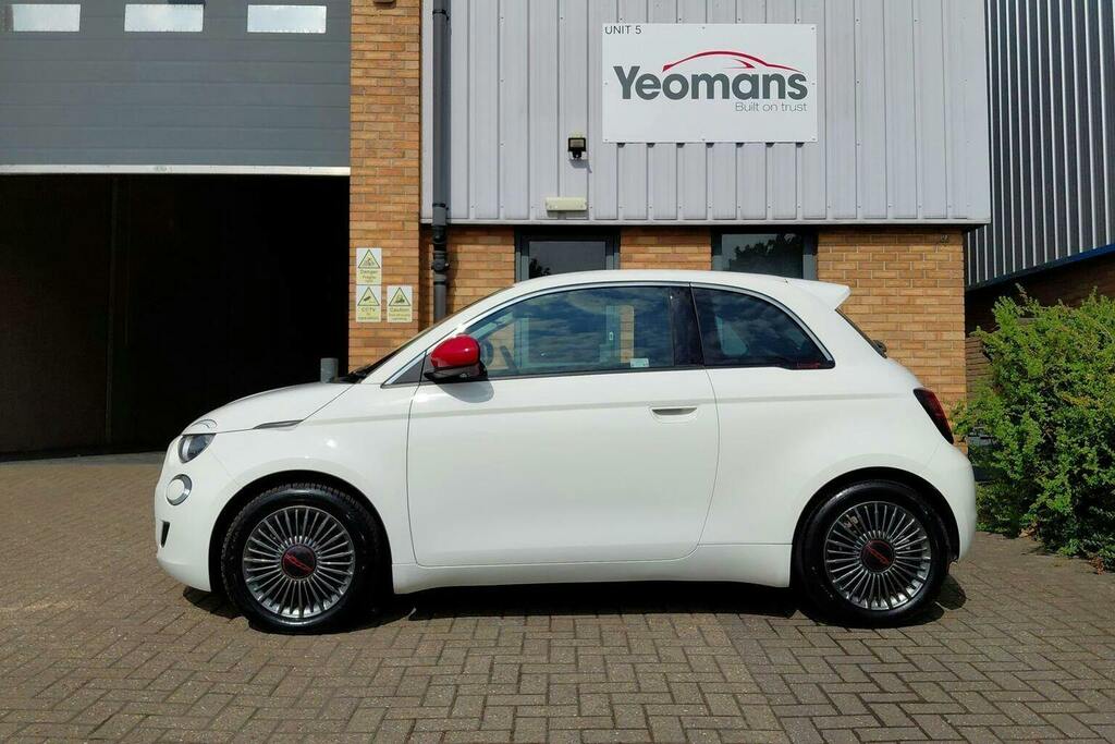 Fiat 500E 42Kwh Red Hatchback White #6