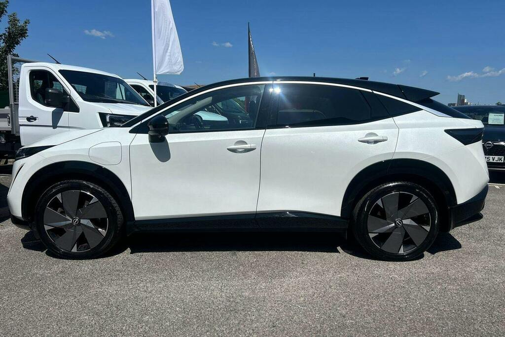 Nissan Ariya 87Kwh Advance Suv 22Kw Charger White #6