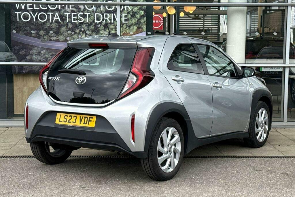Toyota Aygo X 1.0 Vvt I Pure Hatchback X Shift Silver #2