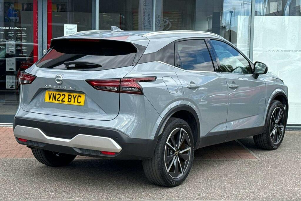 Nissan Qashqai 1.3 Dig T Mhev Tekna Suv Hybrid VN22BYC Grey #3