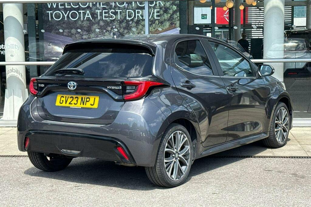 Toyota Yaris 1.5 Vvt H Excel Hatchback Hybrid E Cvt GV23NPJ Grey #2