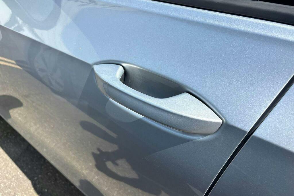 Volkswagen Golf 1L Life Grey #39