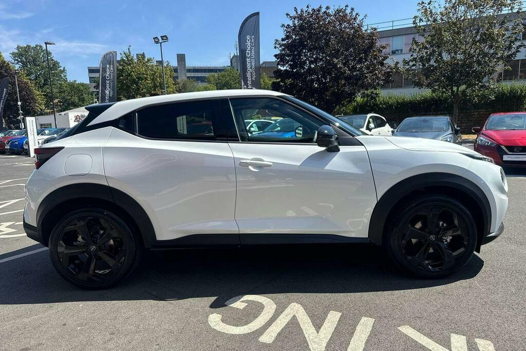 Nissan Juke 1.6 Tekna Suv Hybrid White #2