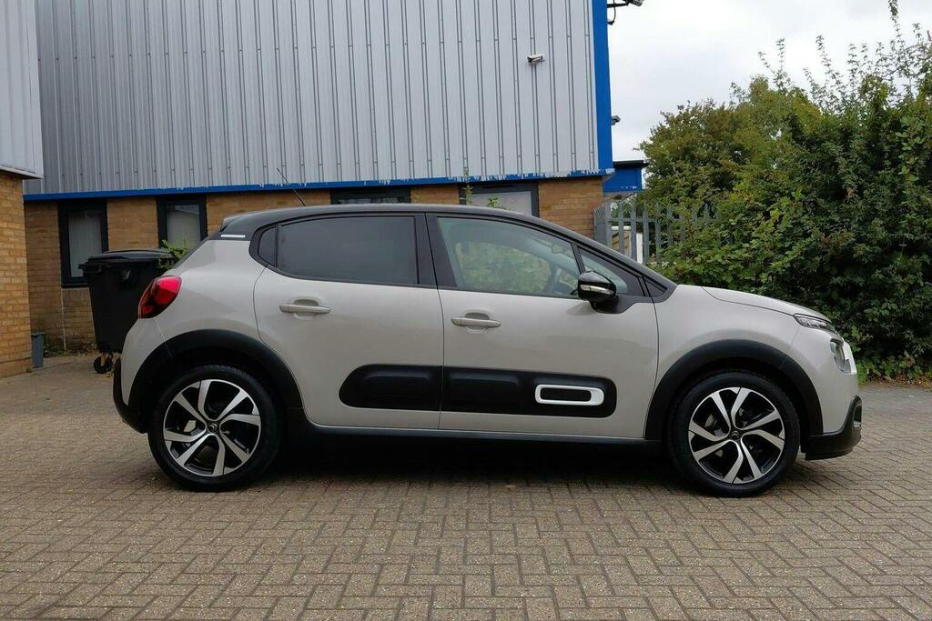 Citroen C3 1.2 Puretech Shine Plus Hatchback Manua HY22WOM Beige #2