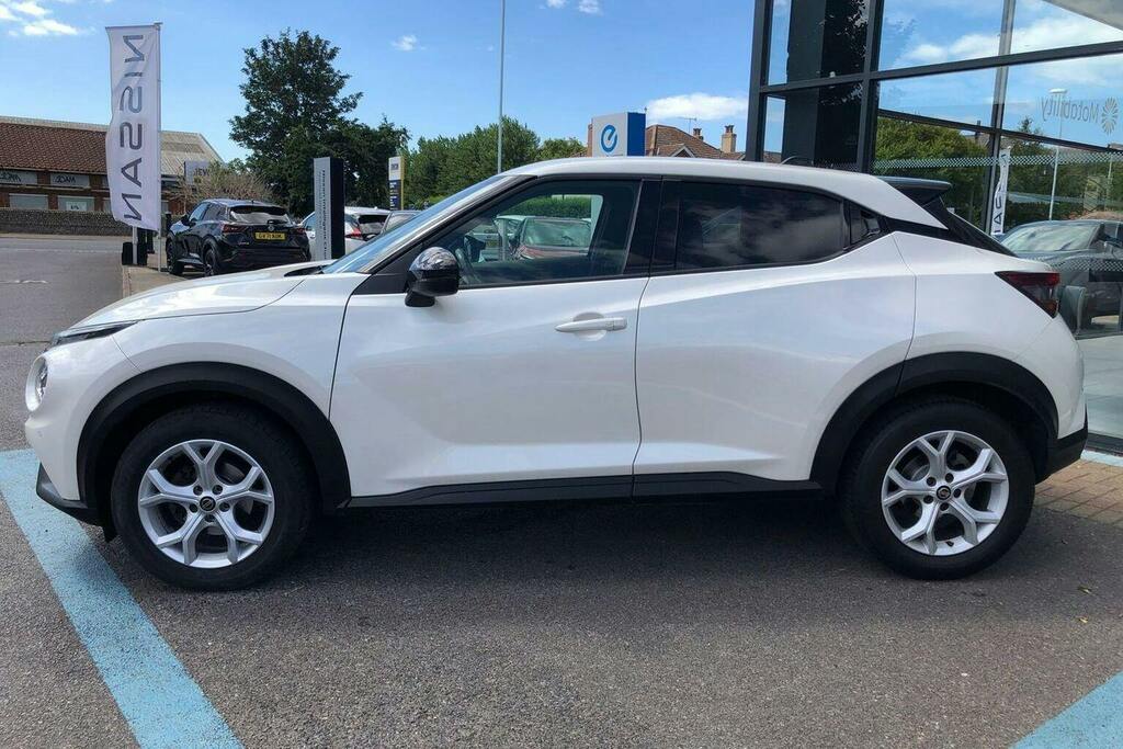 Nissan Juke 1.0 Dig T N Connecta Suv Dct PN71WRT White #6