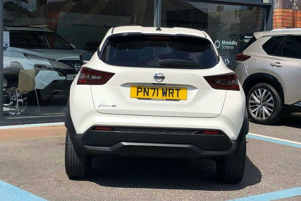 Nissan Juke 1.0 Dig T N Connecta Suv Dct PN71WRT White #4
