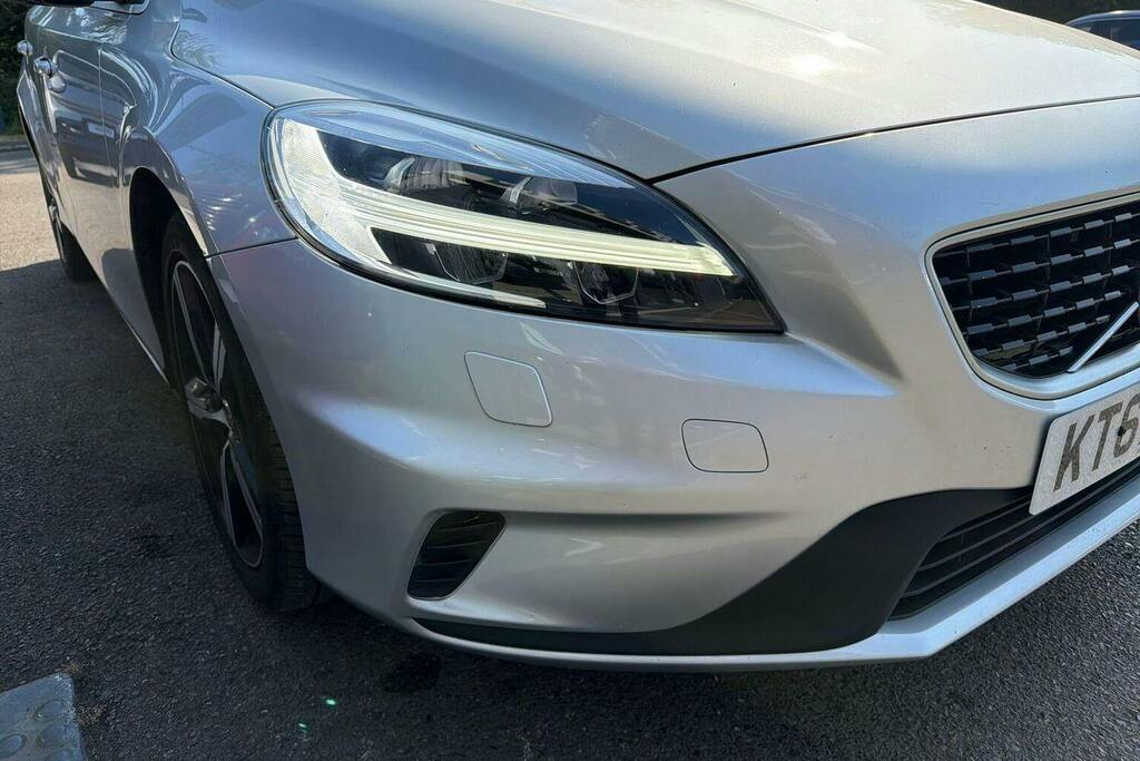 Volvo V40 T2 122 Momentum Nav Plus White #39