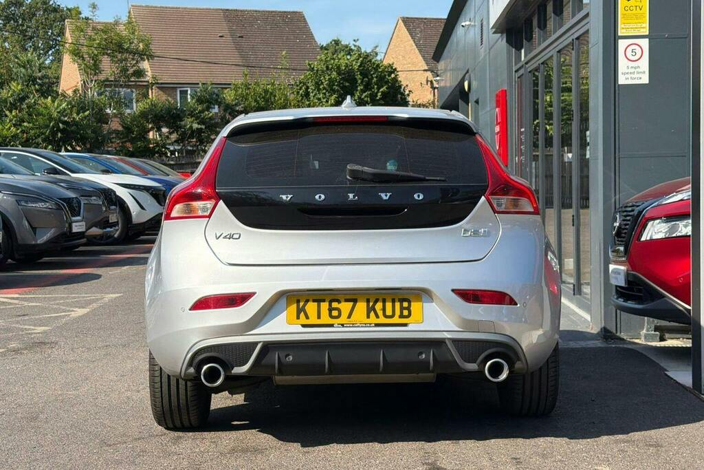 Volvo V40 2.0 D2 R Design Nav Plus Hatchback Manu Silver #4