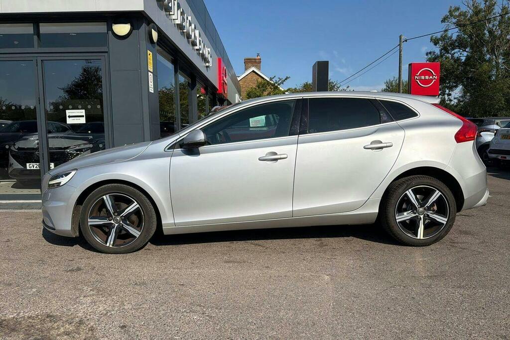 Volvo V40 2.0 D2 R Design Nav Plus Hatchback Manu Silver #6