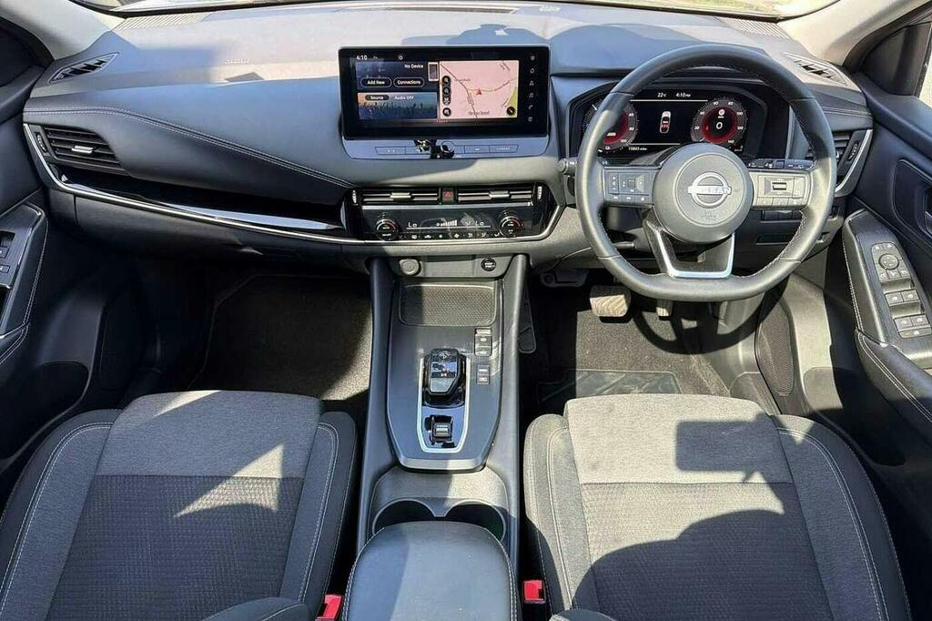 Nissan Qashqai Hatchback Red #12