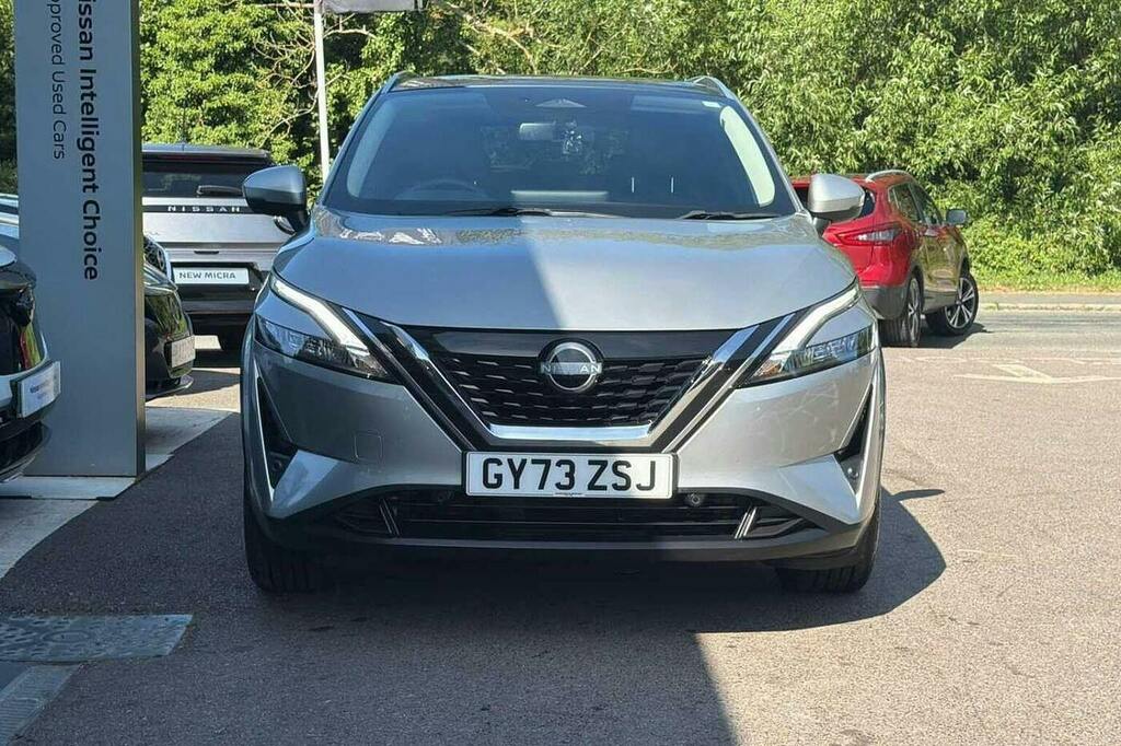 Nissan Qashqai Hatchback Red #7