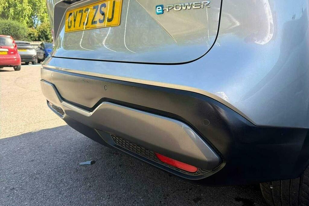 Nissan Qashqai Hatchback Red #46