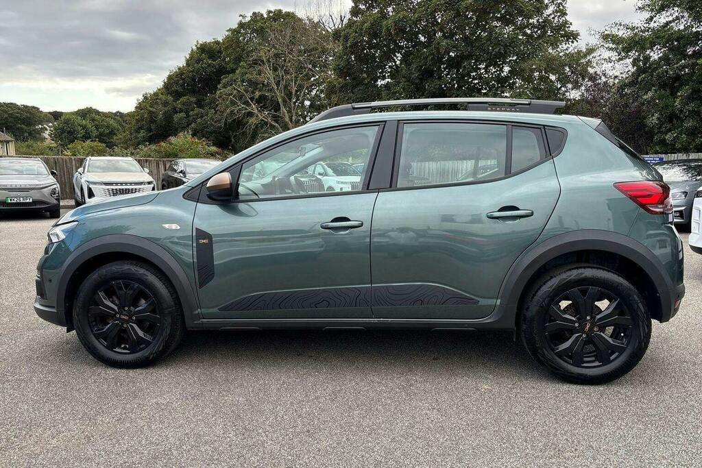 Dacia Sandero Stepway 1.0 Tce Extreme Hatchback Green #6