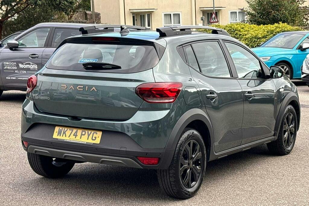 Dacia Sandero Stepway 1.0 Tce Extreme Hatchback Green #3