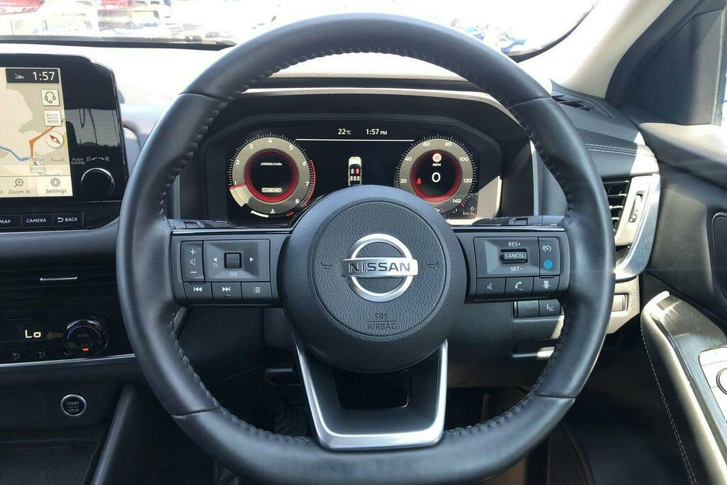 Nissan Qashqai 1.3 Dig-t Acenta Premium Blue #13