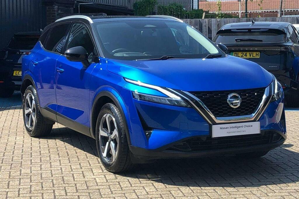 Nissan Qashqai 1.3 Dig-t Acenta Premium Blue #1