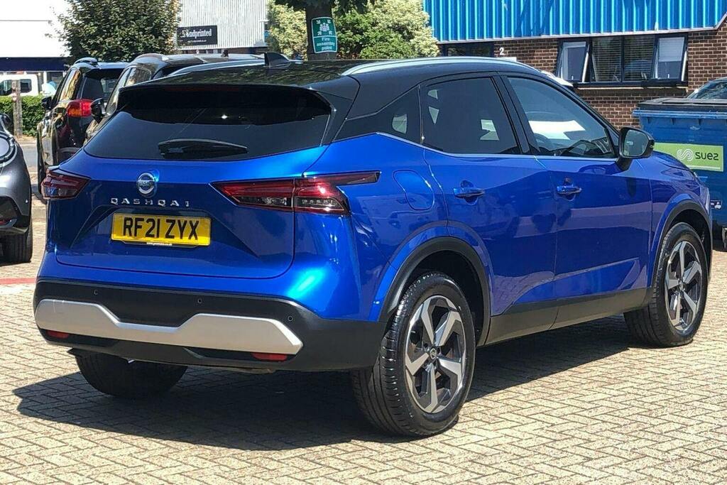 Nissan Qashqai 1.3 Dig-t Acenta Premium Blue #3