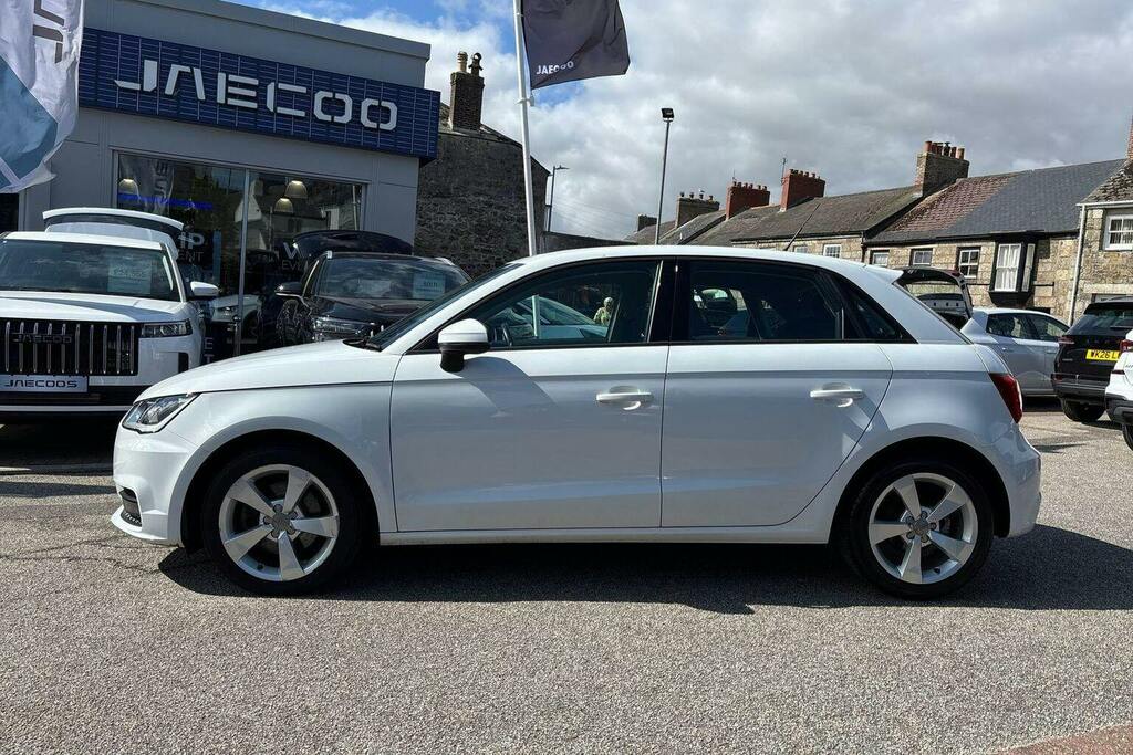 Audi A1 1.6 Tdi Sport Sportback White #6