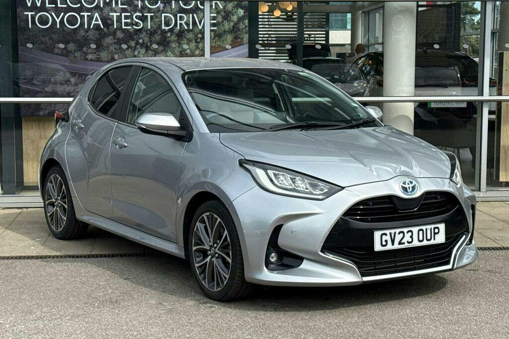 Toyota Yaris 1.5 Vvt H Excel Hatchback Hybrid E Cvt Silver