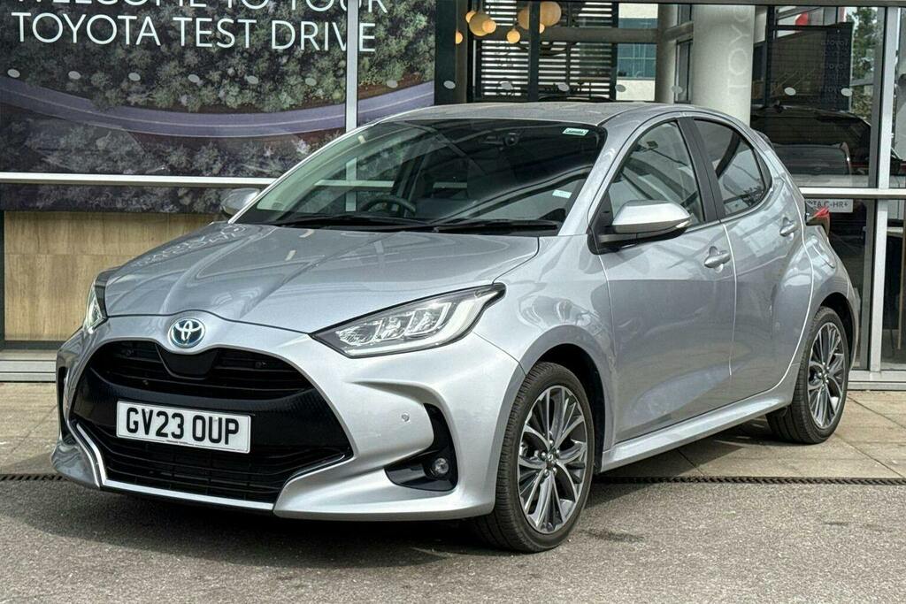 Toyota Yaris 1.5 Vvt H Excel Hatchback Hybrid E Cvt GV23OUP Silver #3