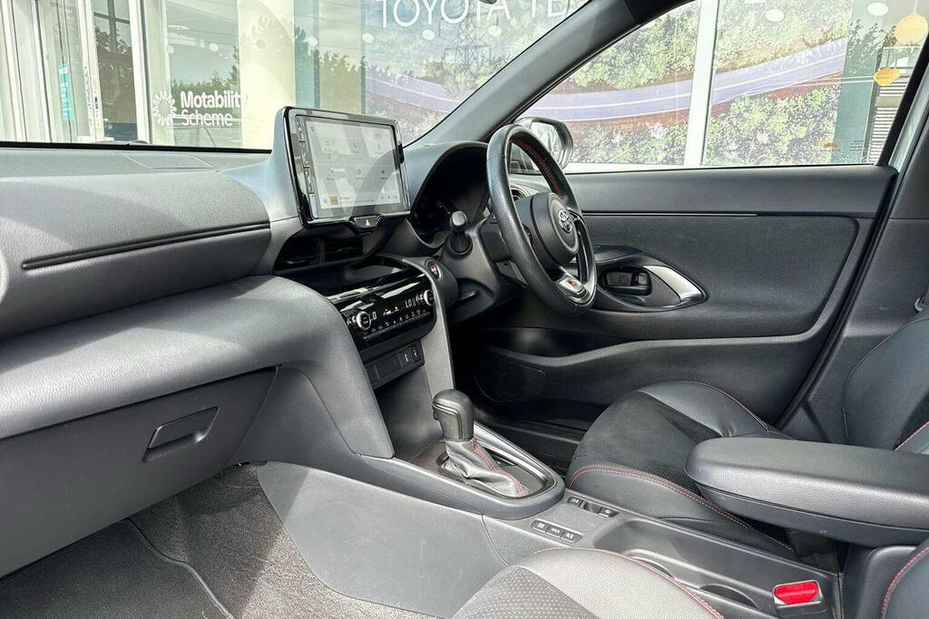 Toyota Yaris Cross 1.5 Vvt H Gr Sport Suv Hybrid E Cvt Silver #5