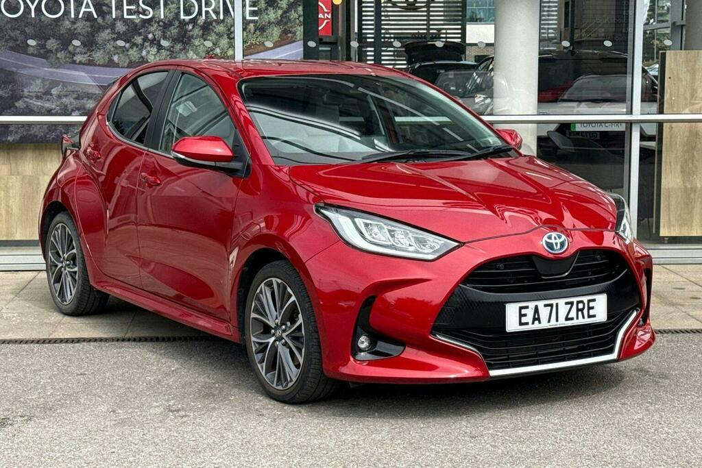 Toyota Yaris 1.5 Vvt H Excel Hatchback Hybrid E Cvt Red