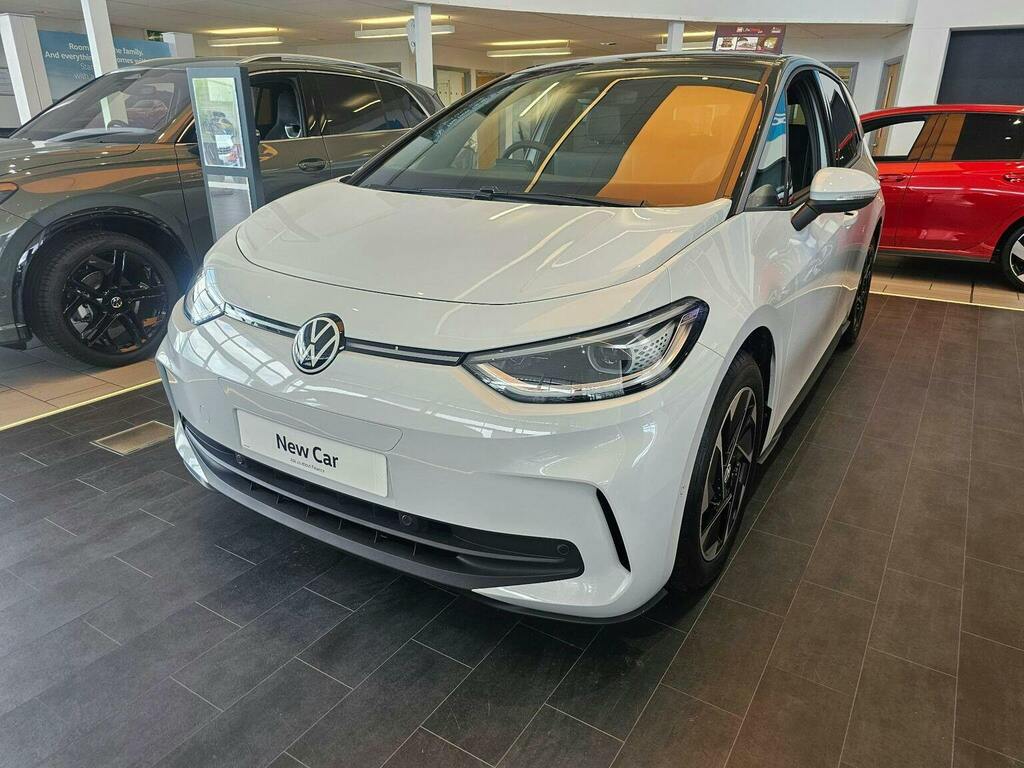 Volkswagen ID.3 Pro 59Kwh Match Hatchback White #2