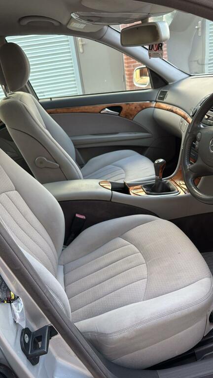Mercedes-Benz E Class 2.1 E220 Cdi Elegance Silver #2